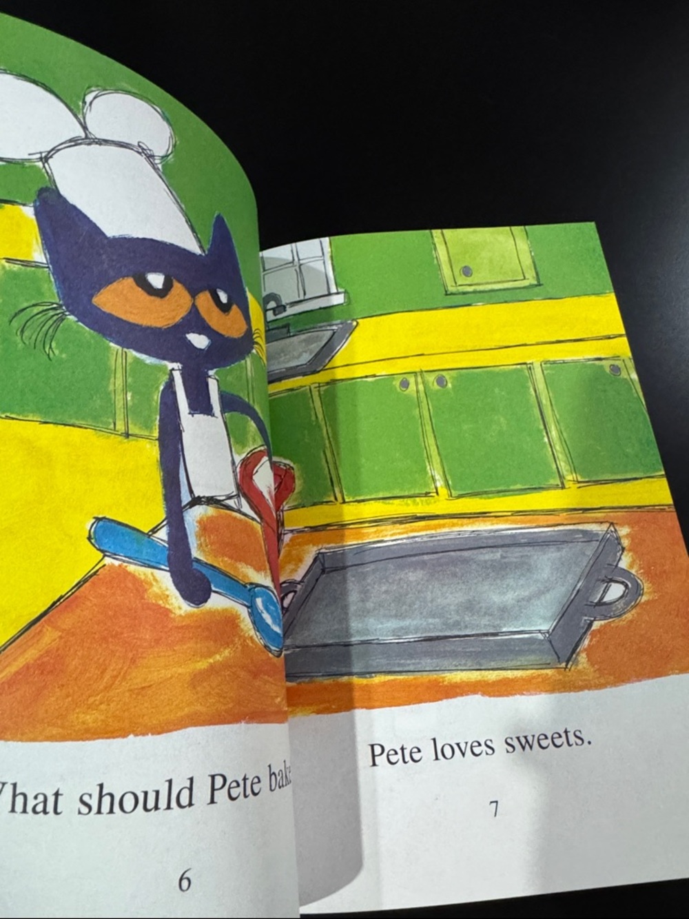 Pete the Cat's Groovy Bake Sale by James Dean - An I Can Read Children’s Book - Picture 6 of 7